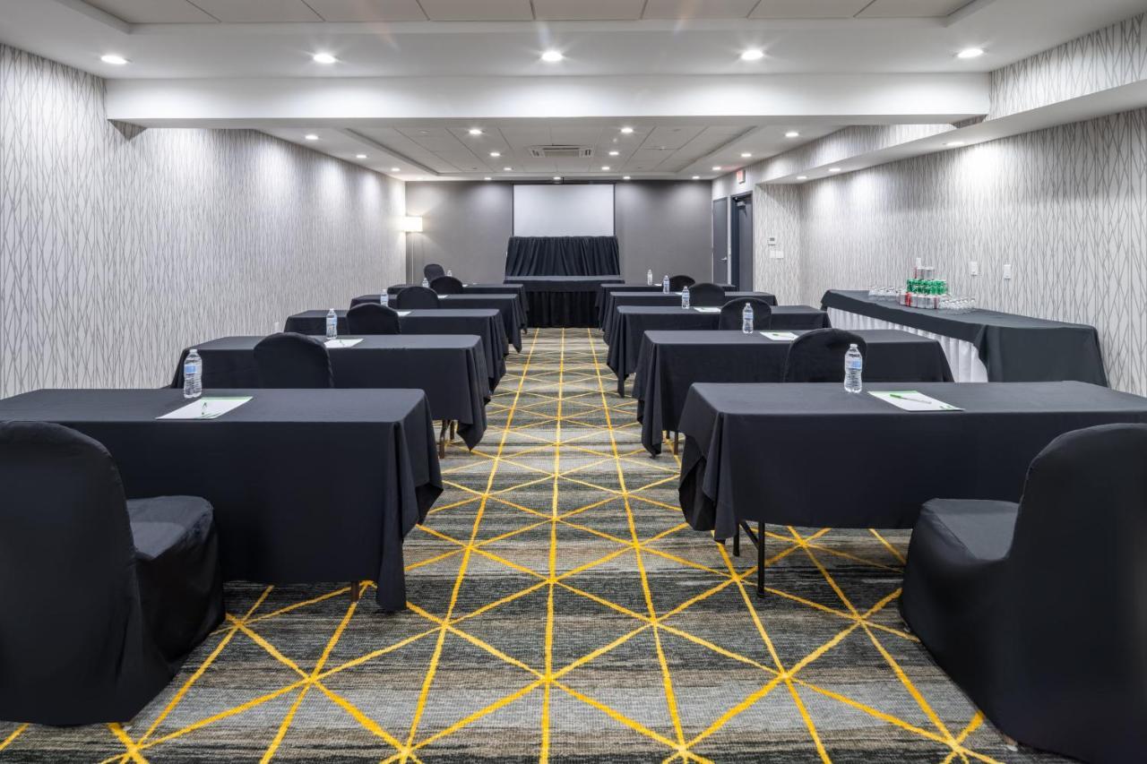 Holtsville Holiday Inn - Long Island - Islip Arpt East By Ihg מראה חיצוני תמונה