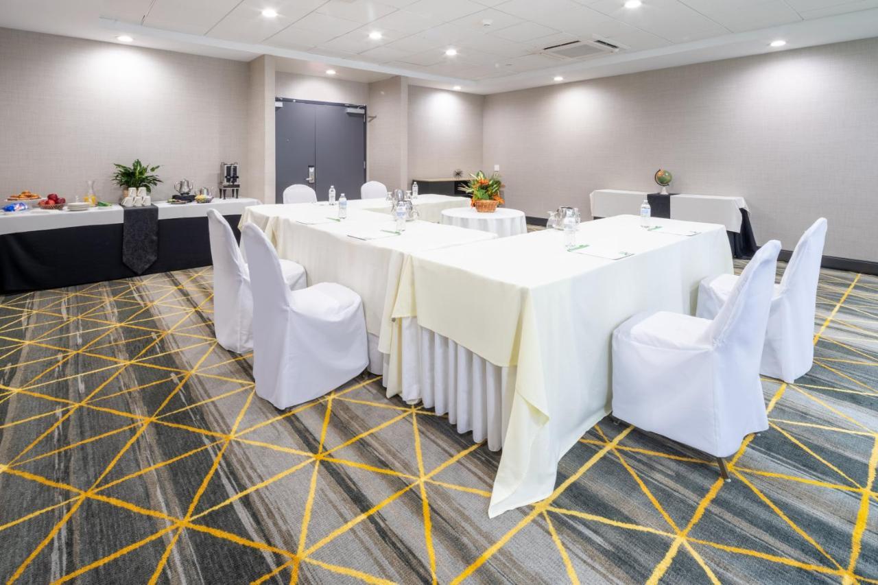 Holtsville Holiday Inn - Long Island - Islip Arpt East By Ihg מראה חיצוני תמונה